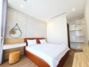 Iron/ironing board, free WiFi, bed sheets, wheelchair access - Sunhomes - Tourist Apartment (Hanoi)