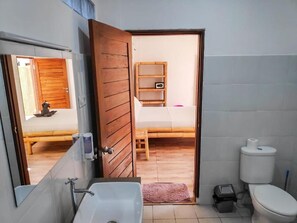 Shower, free toiletries, towels, soap