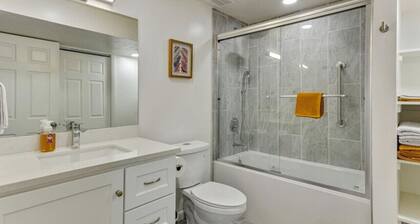 Canyon Cottage | Private Suite | Central | Sandy
