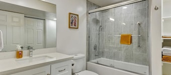 Canyon Cottage | Private Suite | Central | Sandy