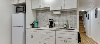 Canyon Cottage | Private Suite | Central | Sandy