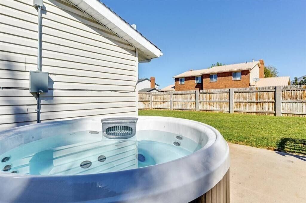 Sunset Paradise Retreat | 2 Houses | 2 Hot Tubs