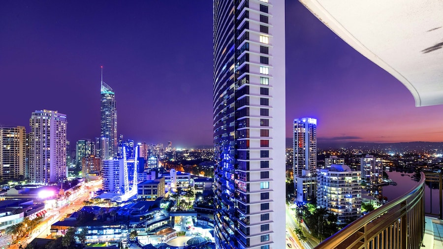 Chevron Renaissance - Wow Stay