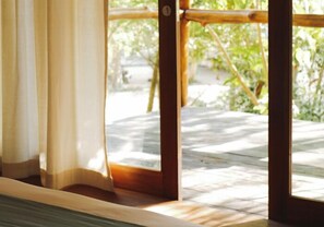 1 bedroom, premium bedding, minibar, in-room safe