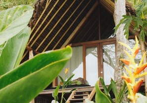 Premium bedding, minibar, in-room safe, desk - Kirana Retreat (Sumbawa Barat)