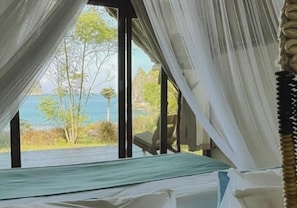 Eco Villas Beach Front | Premium bedding, minibar, in-room safe, desk - Kirana Retreat (Sumbawa Barat)