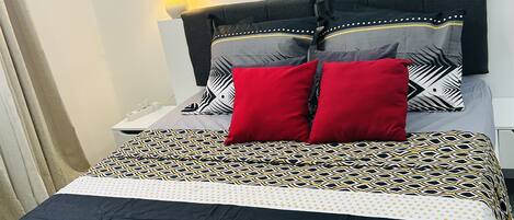 1 habitación, tabla de planchar con plancha, wifi y ropa de cama