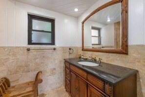 Bathroom - Oceanfront, Pool & Patio | Family/Couples Paradise (George Town)