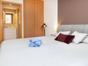 3 bedrooms, desk, iron/ironing board, WiFi - Les Suredes by Interhome (St Antoni de Calonge)