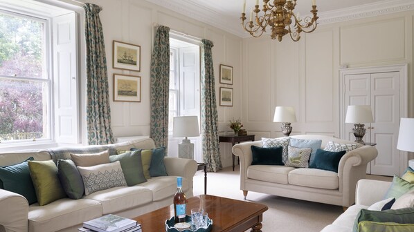 スマートテレビ、暖炉