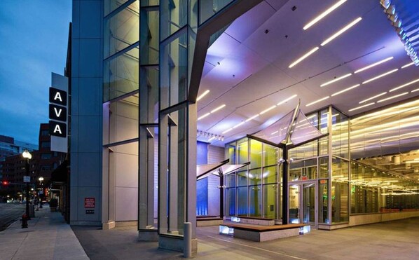 Exterior - Airy Chinatown/Theater District 1BR w/ Gym & W/D, nr T, by Blueground (Boston)