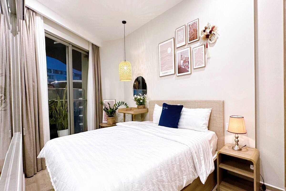 Premium Apartment | 1 bedroom, premium bedding, desk, blackout curtains