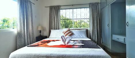 3 多间卧室、熨斗/熨衣板、WiFi、床单