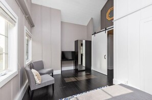 5 soverom, strykejern/-brett, reiseseng for barn og wi-fi (inkludert)