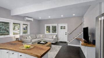 Smart TV, tenis de mesa y libros