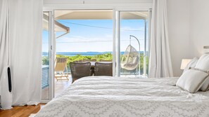 5 habitaciones, tabla de planchar con plancha y cuna de viaje 