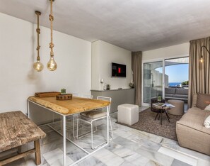 Living area - Nico | close to beach - pool - terrace (Sitio de Calahonda)
