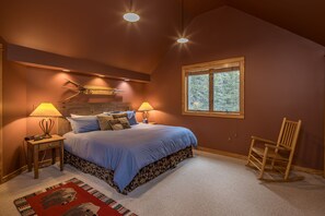 4 makuuhuonetta, silitysrauta/-lauta, ilmainen Wi-Fi, vuodevaatteet