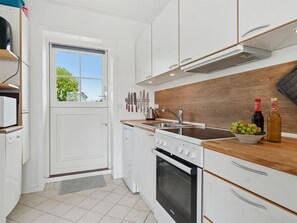 Fridge, microwave, dishwasher, cookware/dishes/utensils - "Kuisma" - 300m from the sea by Interhome (Allinge)