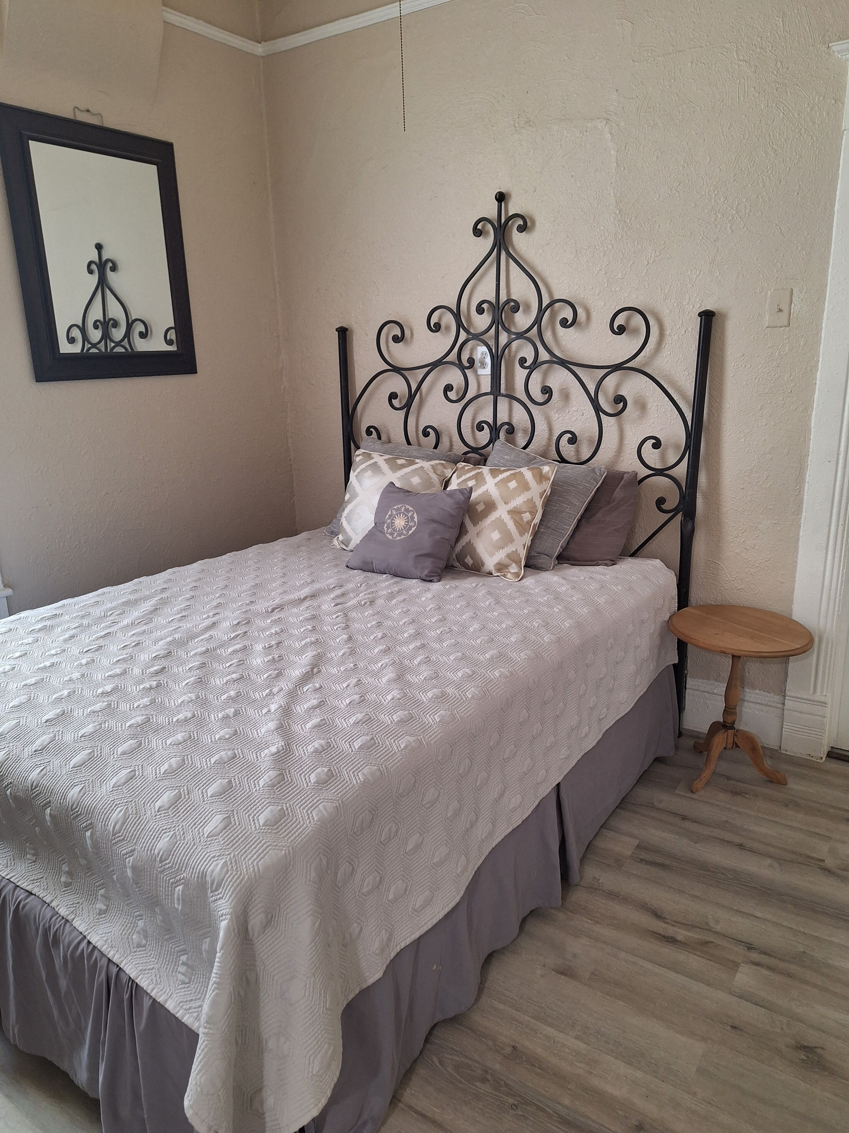 History property, 5 minutes from interesting places, University of Texas UTEP 
