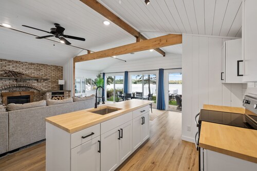 Lakeside Haven  Beautiful View 45 Mins From MPLS