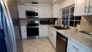 Unclassified image, 4 of 16, button - Beautiful pool house in Holiday, Florida.  (Holiday)