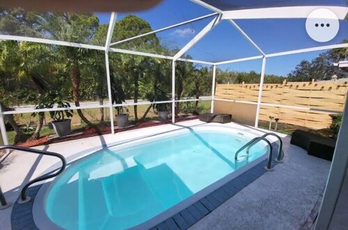 Beautiful pool house in Holiday, Florida. 