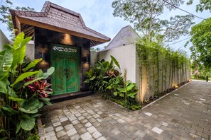 Front of property - Kaju Bungalow by Betterplace (Canggu)