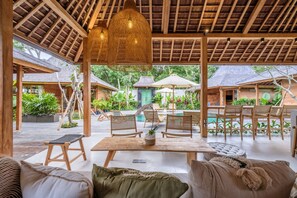 Villa | Front of property