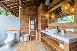 Vila | Kamar mandi | Perlengkapan mandi gratis, pengering rambut, jubah mandi, dan sandal