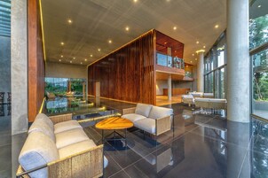 Sala de estar en el lobby