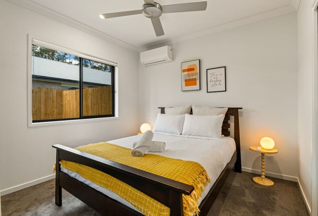 2 makuuhuonetta, työpöytä, silitysrauta/-lauta, ilmainen Wi-Fi