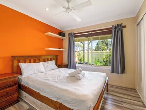 4 chambres, bureau, fer et planche à repasser, Wi-Fi gratuit