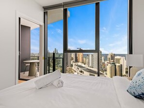 2 Schlafzimmer, Schreibtisch, Bügeleisen/Bügelbrett, WLAN