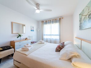 1 habitación, escritorio y internet 