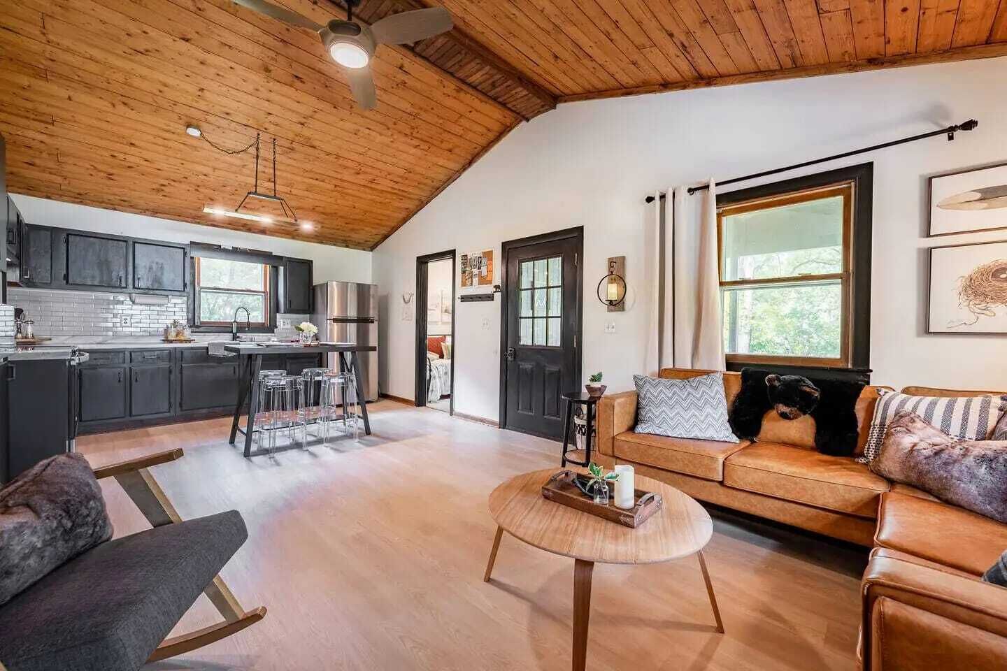 TV, fireplace, offices