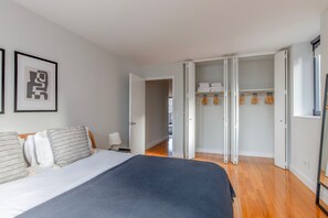 2 dormitorios, tabla de planchar con plancha, wifi y ropa de cama
