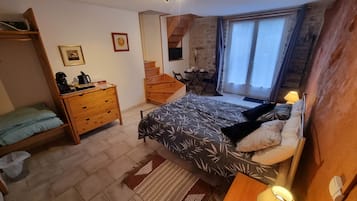 1 bedroom, free WiFi