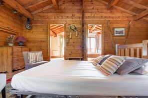 3 chambres, lit parapluie