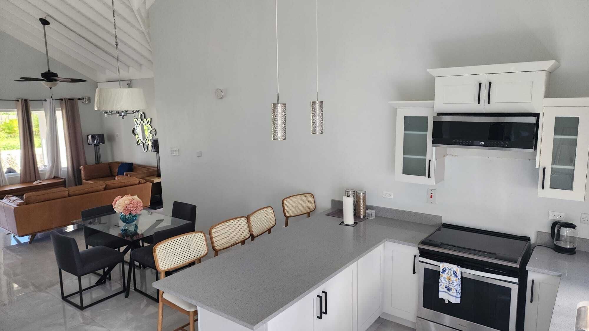 50-英寸智能电视（配备有线频道）