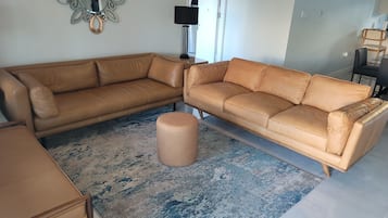 Casa | Área de sala de estar | Smart TV de 50 pulgadas con canales por cable