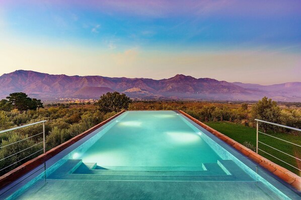 Pool - Etna Retreat - Mojo Alcantara ,Sicily (Moio Alcantara)