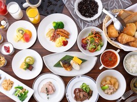 Desayuno buffet todos los días (con cargo)