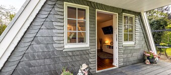 Holiday Home 'Elbliebe' with Private Terrace, Wi-Fi and Air Conditioning