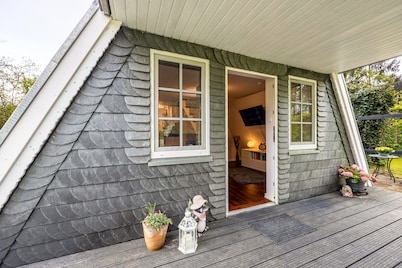 Holiday Home 'Elbliebe' with Private Terrace, Wi-Fi and Air Conditioning