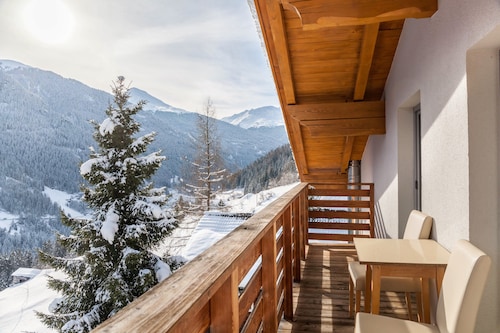 Holiday flat "Emma" with mountain view, balcony and WLAN