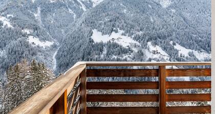 Ferienwohnung "Elena" mit Bergblick, Balkon und WLAN