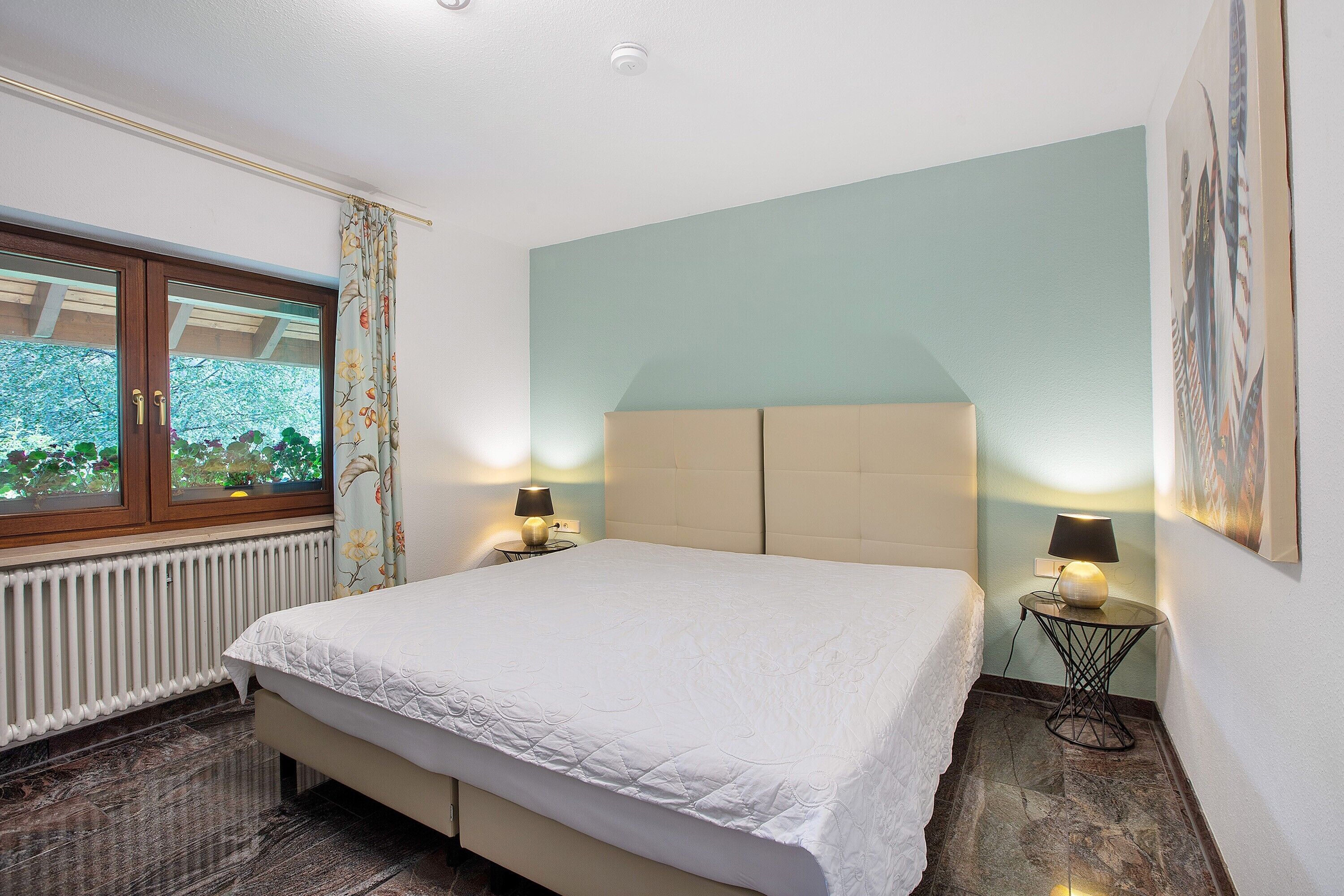 3 Schlafzimmer, Schreibtisch, Bügeleisen/Bügelbrett, kostenloses WLAN