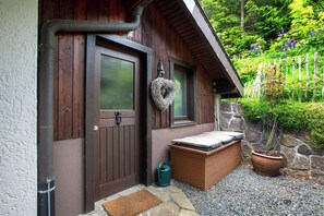 Property grounds - Holiday Home 'Amadeus Black Forest Mountain' with Mountain View, Private Terrace and Wi-Fi (Todtmoos)