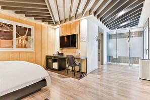 Family Twin Room, 2 Double Beds - Free Breakfast for 2 Included | Premium bedding, memory foam beds, individually decorated, desk - Hotel A1 Jukdo (Pohang)